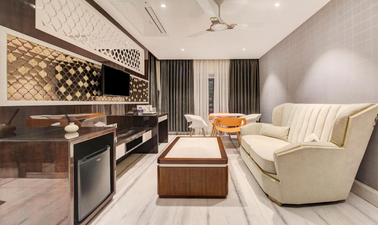 Hotel Treebo Premium Tahoora International Kalkuta Zewnętrze zdjęcie
